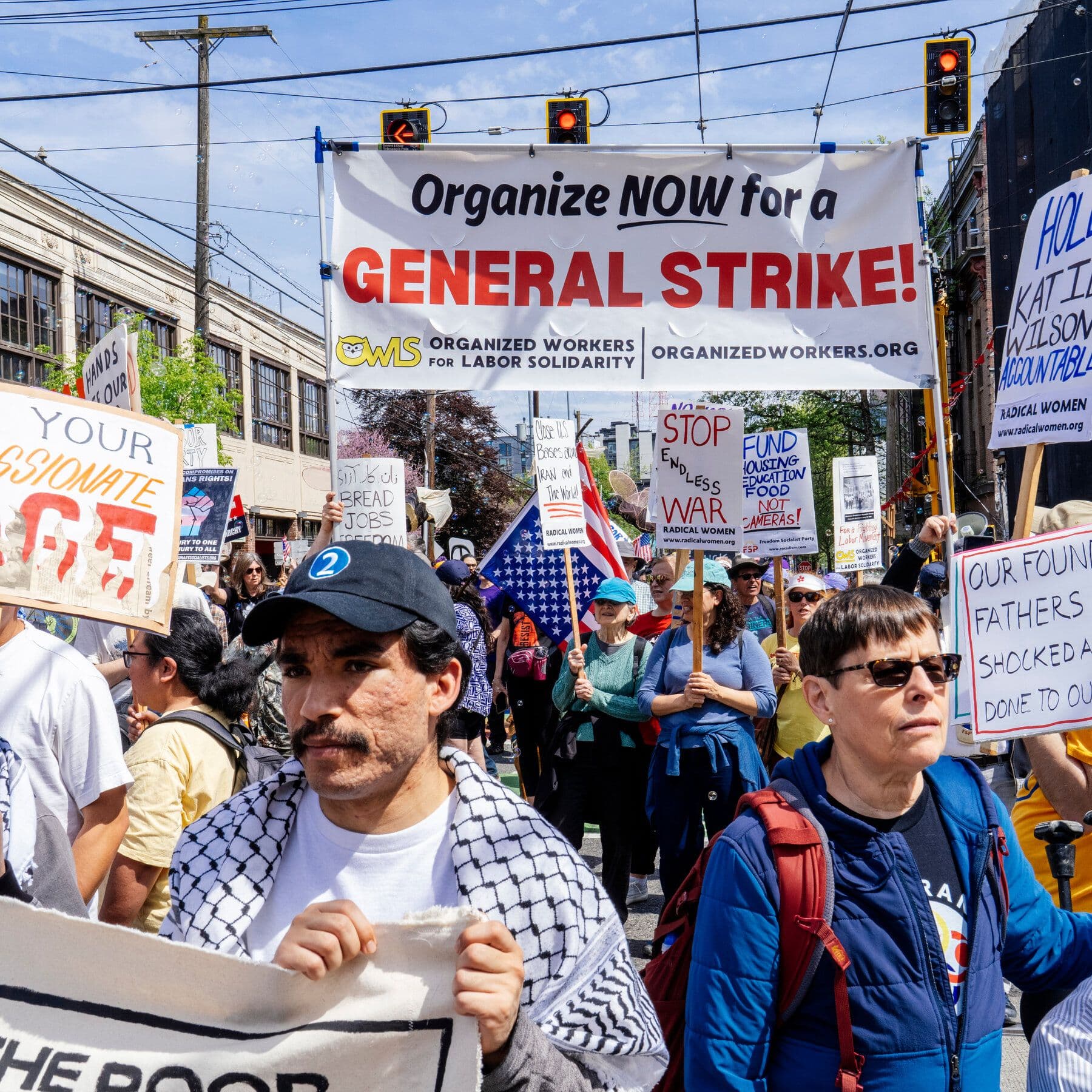 Seattle’s Socialist Mayor Taunts the Rich as Rift With Starbucks Widens