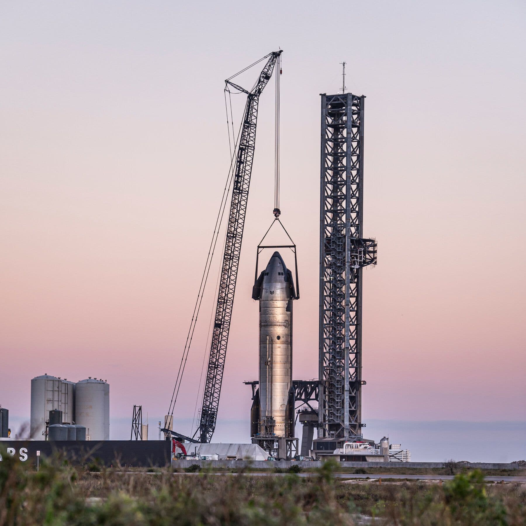 The Banks That Won a Piece of SpaceX’s Colossal I.P.O.