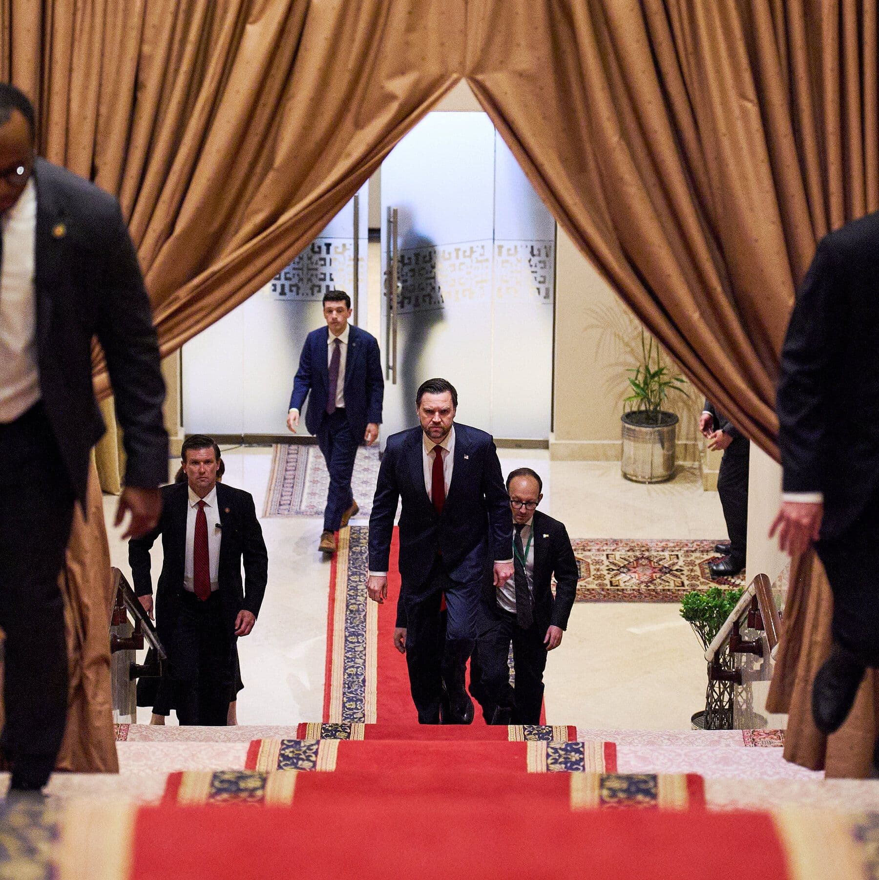 Trust Trump? Iran’s Doubts Shadow Peace Talks.